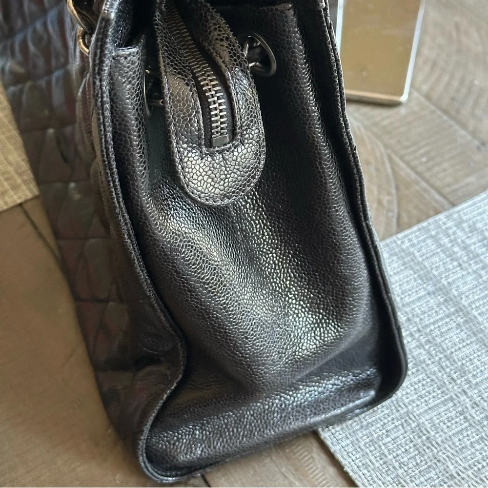 🔥VERY RARE CHANEL 31 Rue CAMBON Glazed Caviar Tote Bag/GUARANTEED AUTHENTIC 🔥 - Picture 14 of 16